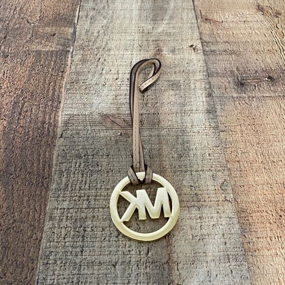MICHAEL KORS Medallion Hang Charm Key Chain Gold Logo Purse Coat FOB - Picture 2 of 6
